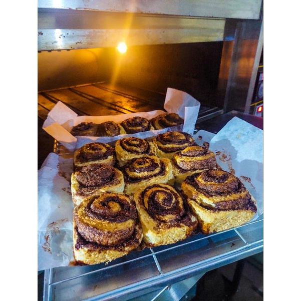 

CINNAMON ROLL roti kayumanis