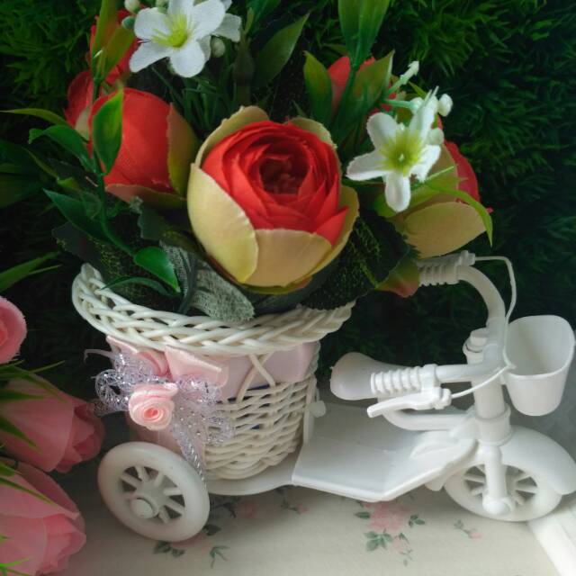 Pot sepeda rotan mini