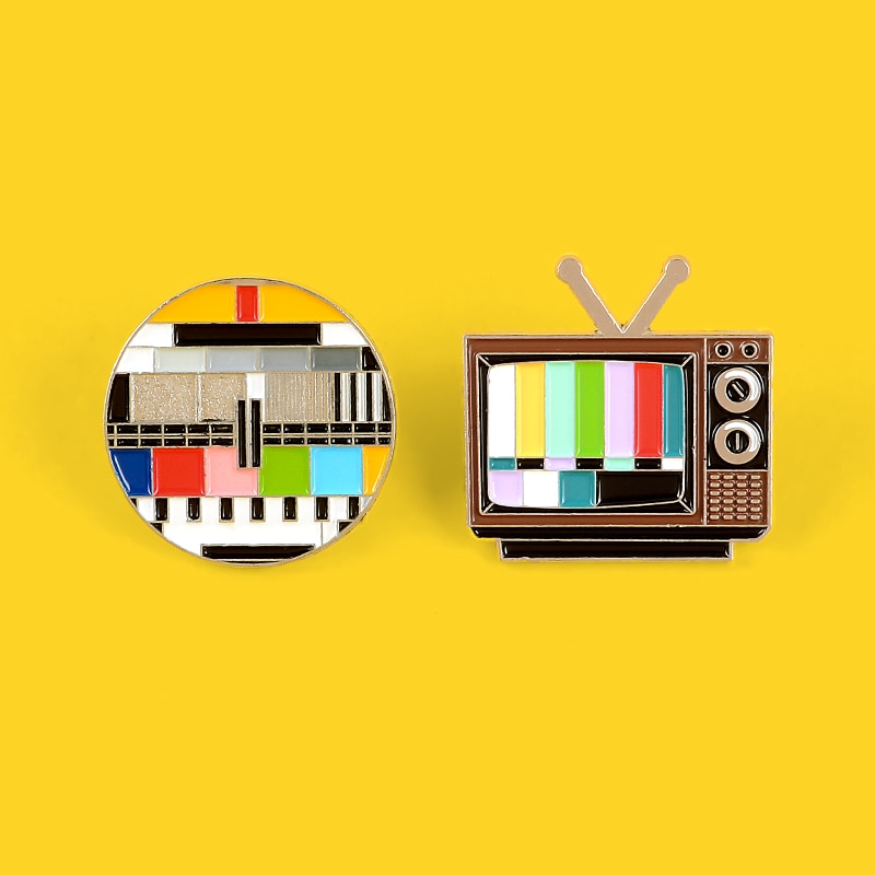 Pin Bros Enamel Desain Layar TV Old-school Untuk Hadiah Anak