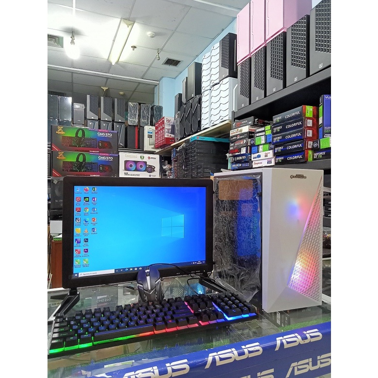 Pc gaming editing i7/ ram 8 gb / vga 2 gb / Monitor full set siap pakai