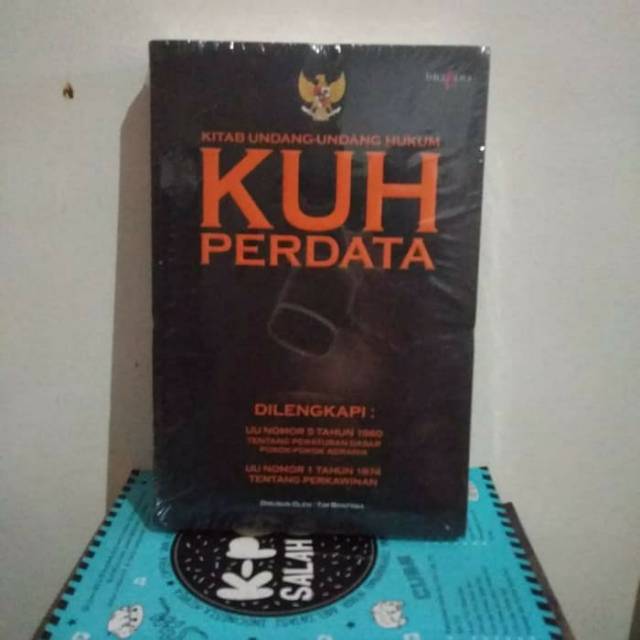 BUKU ORIGINAL KITAB UNDANG UNDANG HUKUM KUH PERDATA