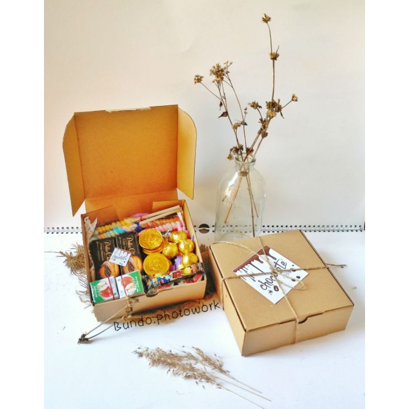 

hampers Snack, hadiah wisuda , box hampers