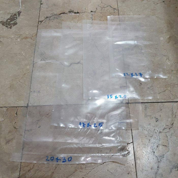 

plastik vacum bag emboss 15 cm x 20cm ( pembelian 100 dan kelipatan )