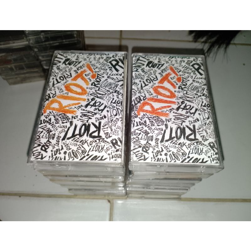 kaset pita:paramore-Riot