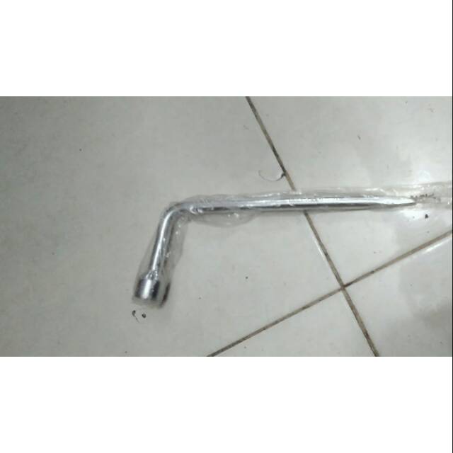 Kunci mur baut roda kijang carry Futura colt T120ss kunci 19