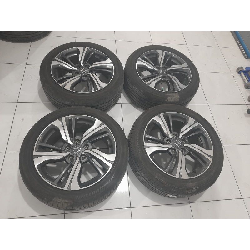 oem civic turbo ring 17 lebar 7 lubang 5x114,3 + ban BS 215 50 kondisi ban ( 80% ) bisa buat mobil,H