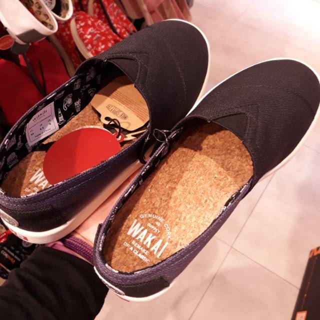 Sepasang Sepatu Wakai Cordura Classic dan Hashigo Size 36