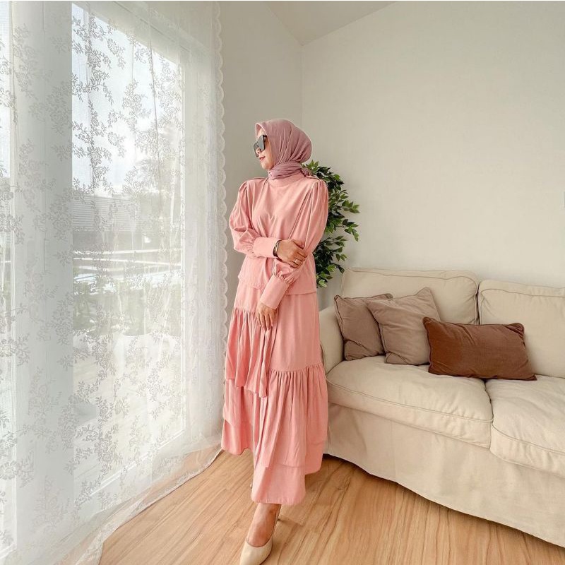 Susan Huda Danya set