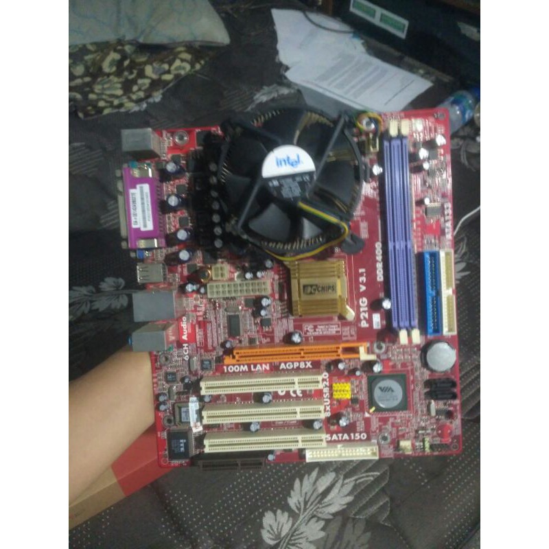 Motherboard LGA 775 + Pentium 4+ Fan