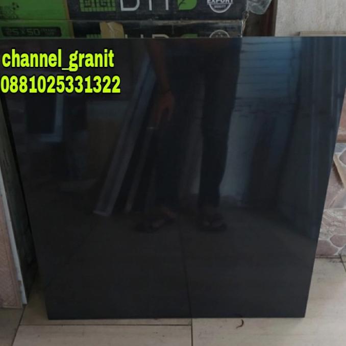 GRANIT granit lantai 60x60 Hitam polos Glosy superblack Brand Kia