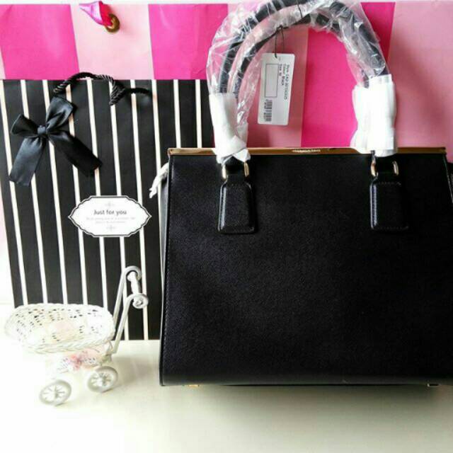 SALE TAS CHARLES AND KEITH ORIGINAL