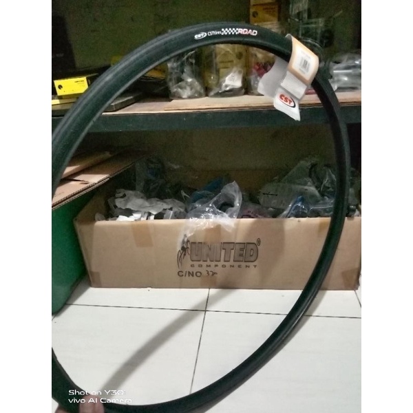 Ban Luar CST Road 700x23C