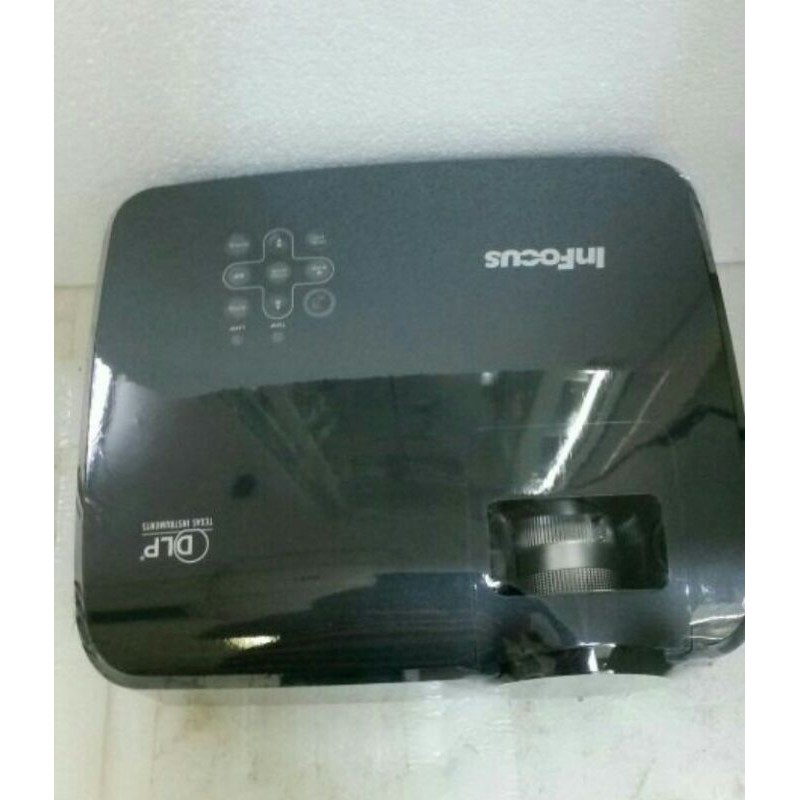 proyektor infocus 102