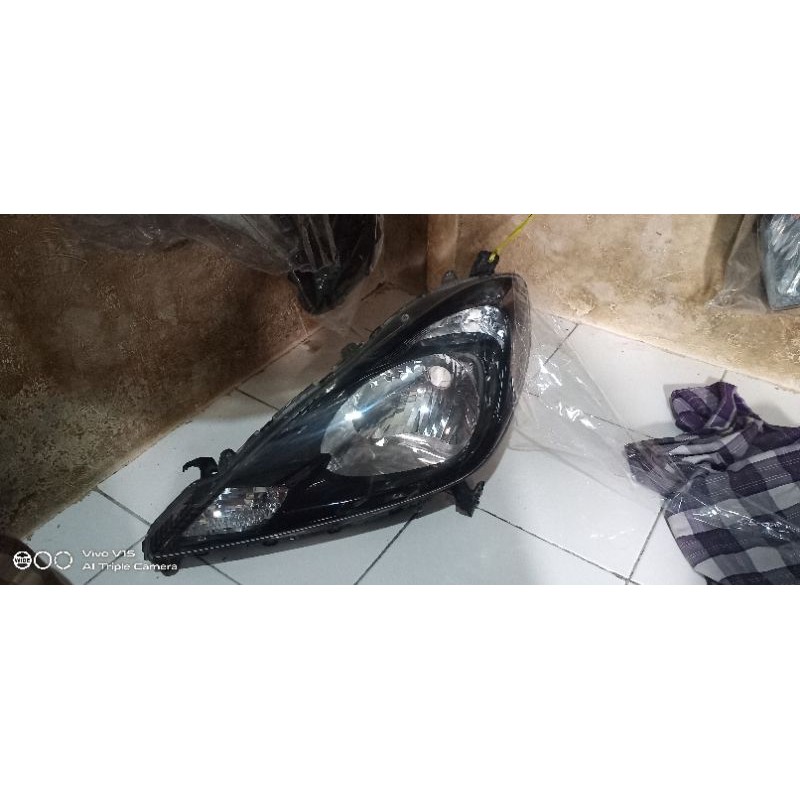 Headlamp Jazz Rs 2013