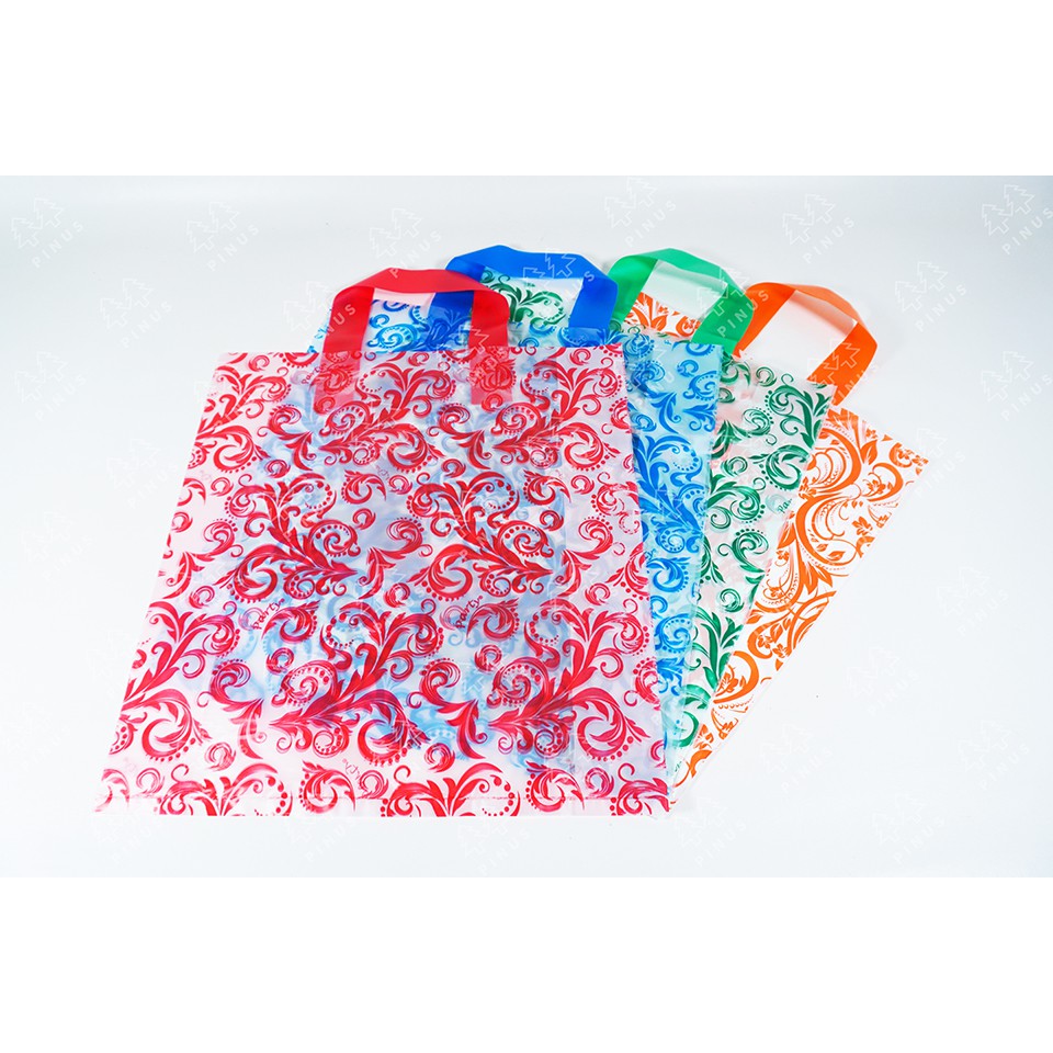 PARTY SHOPPING BAG PLASTIK / HANDLE BATIK UKURAN 25x30 isi 50
