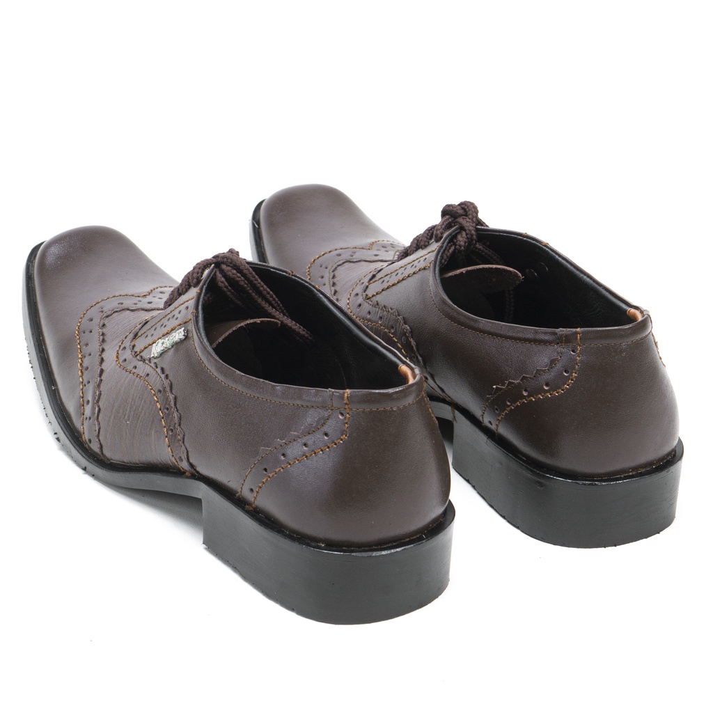 Sepatu Pantofel Pria Tali Wingtips Brogue Model Simple Klasik Kulit Asli Z9012