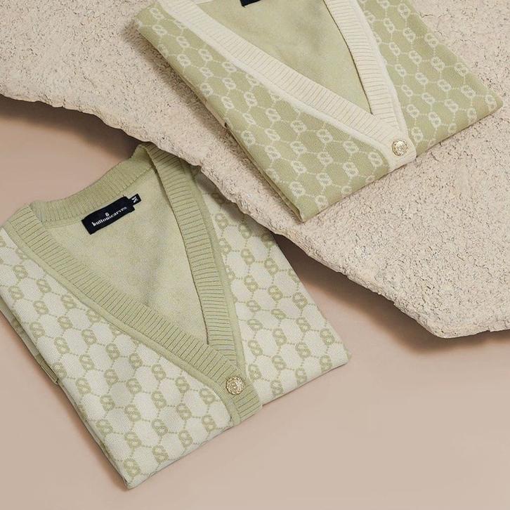 See Here--Monogram signature Cardigan Buttonscarves