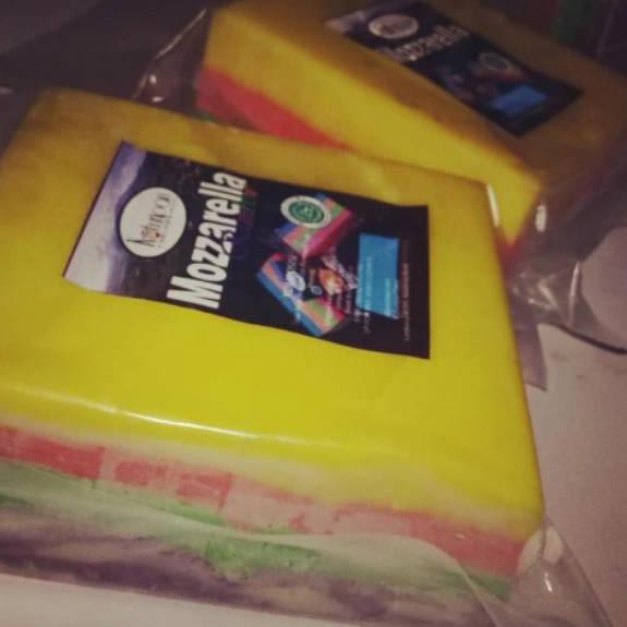 

BIRTHDAY SALE [bisa bayar ditempat]Keju mozarella Rainbow 1kg ♠