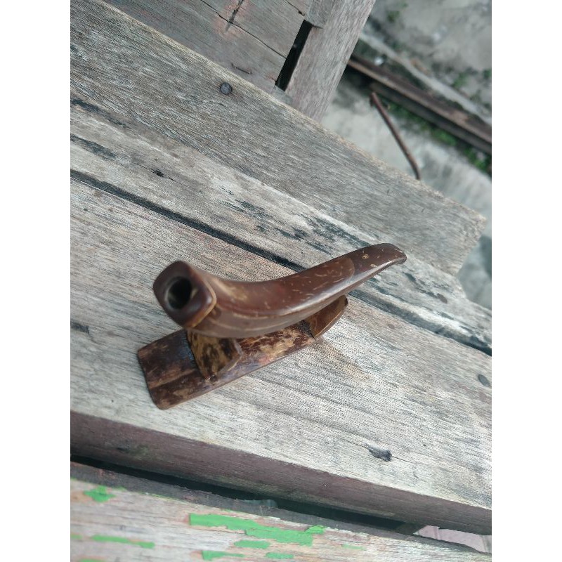 Pipa Rokok Once Batok Kelapa