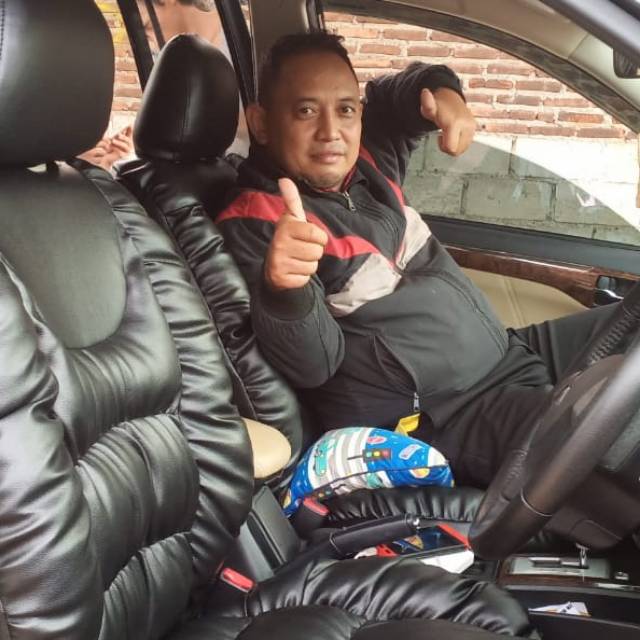 sarung/Cover jok mobil sopa,mobilio,brv,ertiga exspander