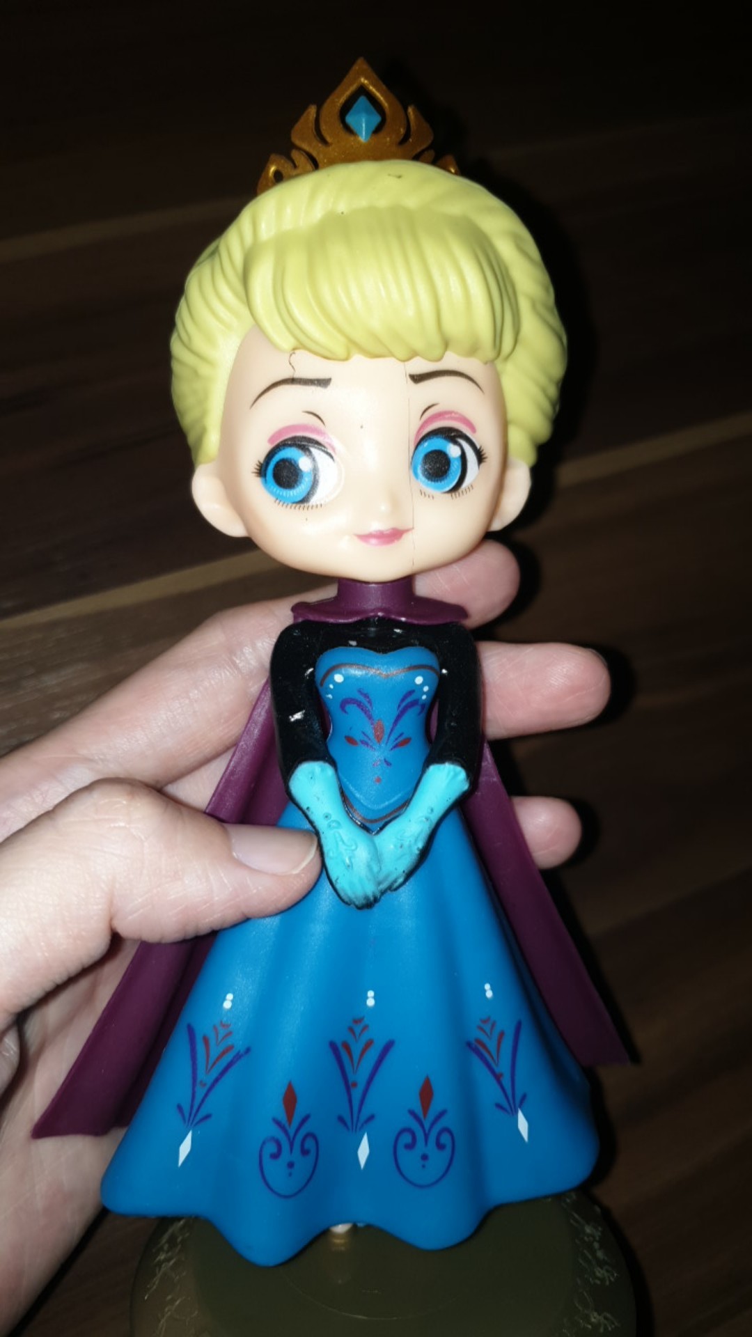 Topper Kue Desain Princess Elsa Frozen Untuk Ulang Tahun