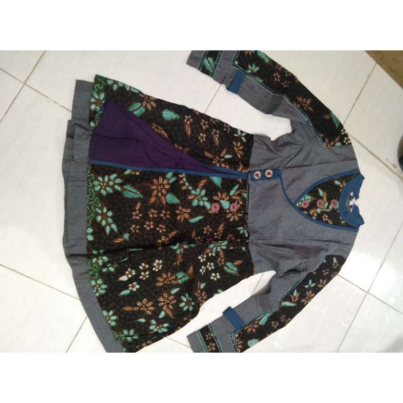 Tuneeca batik preloved size m