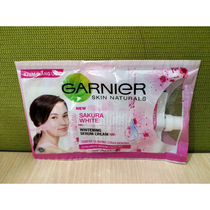 GARNIER SAKURA GLOW HYALURON SERUM CREAM UV | CREAM SIANG | SACHET