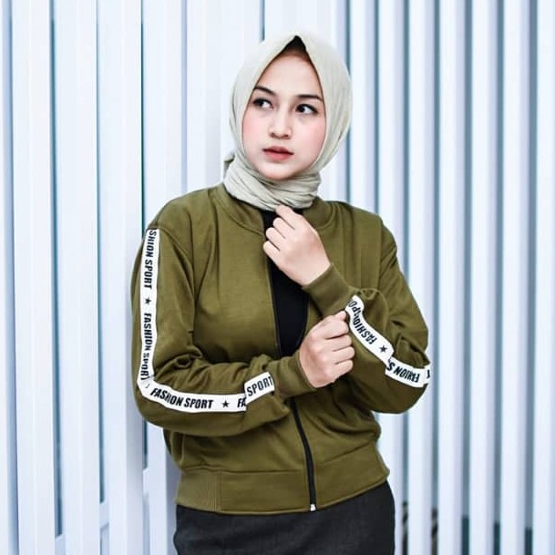 Fashion Sport Bomber - Jaket Bomber Crop Wanita