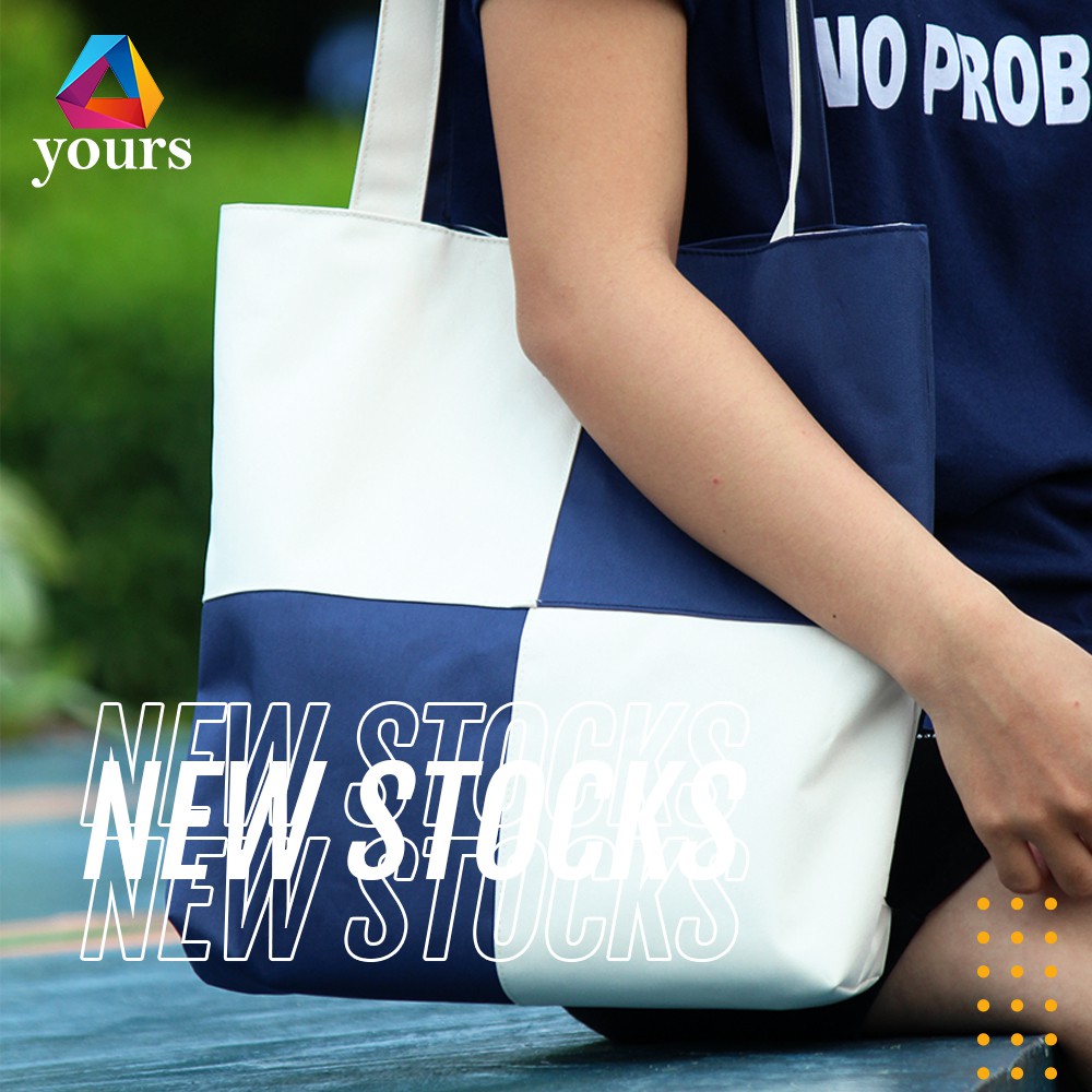Signature Plaid Totebag