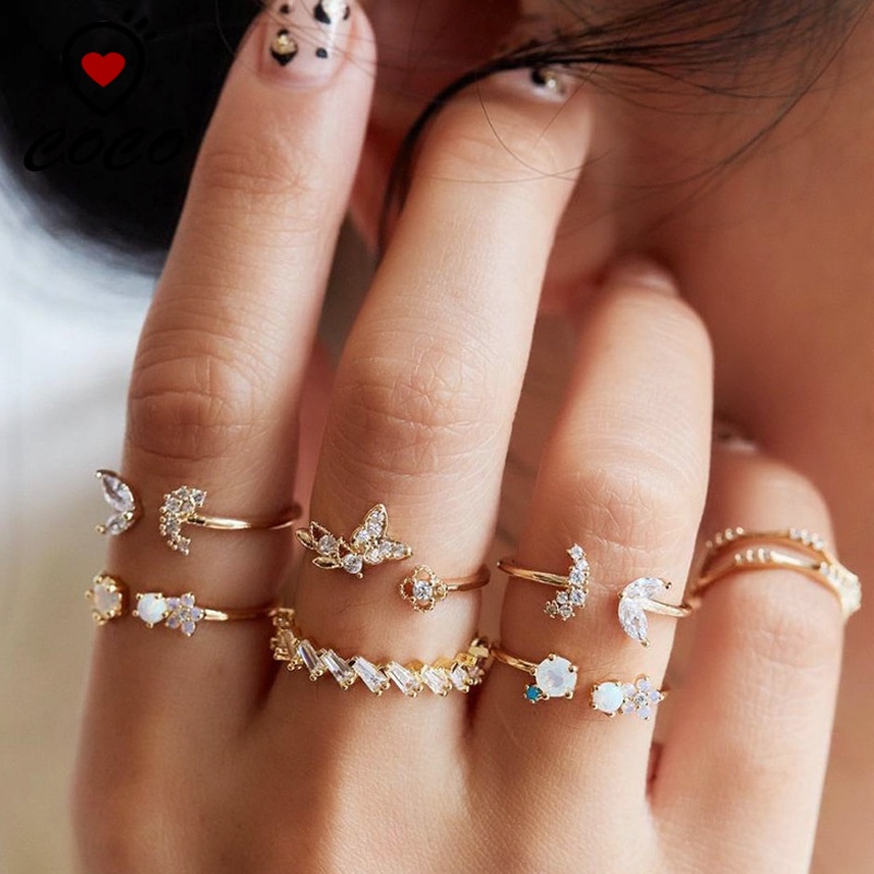 7pcs / Set Cincin Bentuk Bunga Butterfly Aksen Kristal Gaya Vintage Untuk Wanita