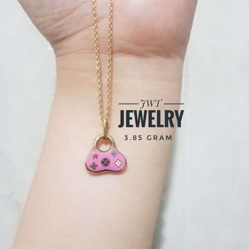 LIONTIN EMAS WANITA LV MONOGRAM CHARM PENDANT ORI ITALY FASHION