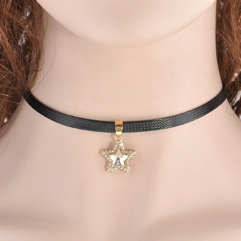 Gothic Charm Black Choker Clavicle Chain Necklace Crystal Pentagram Pendant