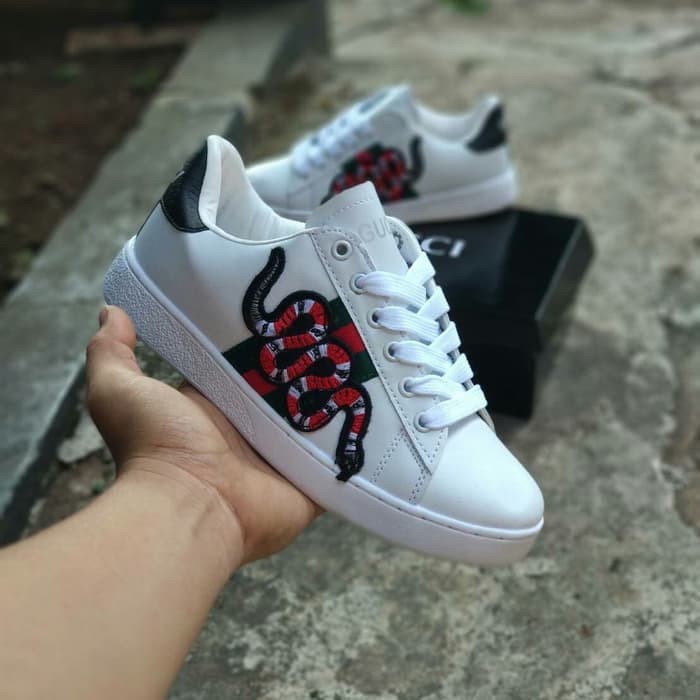 Sepatu Sneakers Gucci Woman