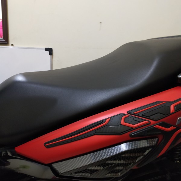 Tutup Pijakan / Tutup Body Samping New Nmax 2020 Bahan Berkualitas - Carbon