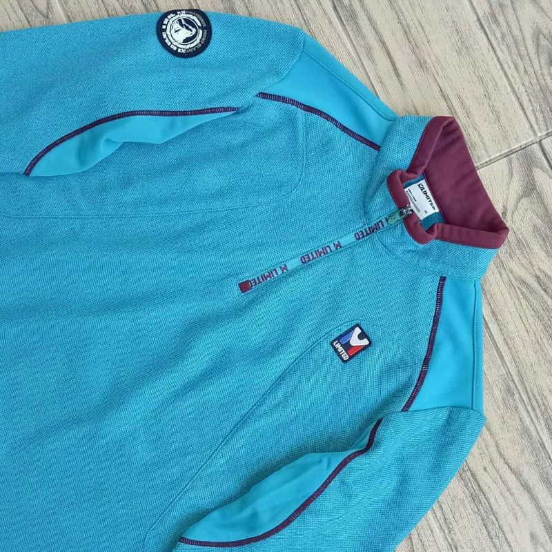 Baselayer Baju Hangat Sweater Outdoor M Limited size M