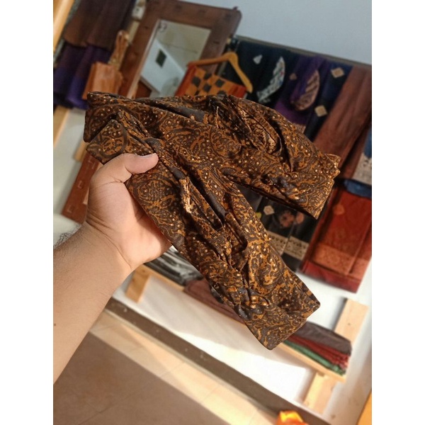 udeng batik sibak janggar nayah