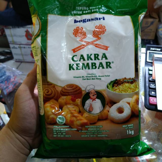 

Tepung Terigu Cakra Kembar PREMIUM Bogasari 1kg