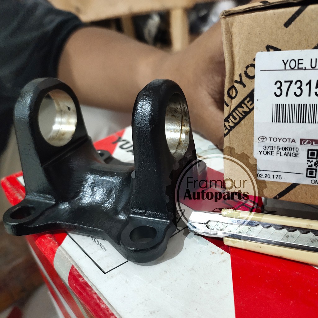 Flange Joint Propeller Shaft Depan Belakang HIlux / Innova GUT-23