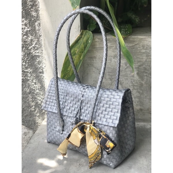 TAS JALI TUTUP MAGNET/TAS ANYAMAN PLASTIK/TAS JALI SILVER/FREE GIFT (random) OCT020