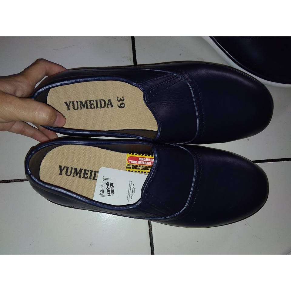 sepatu cowok dewsa jelly yumeida