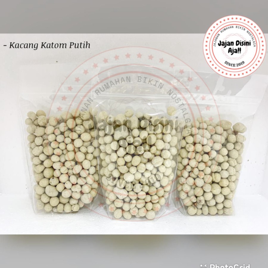 

Jajanan kacang katom putih