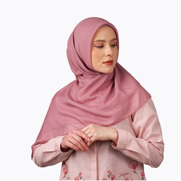 Shafira Hijab Kerudung Segi Empat Polos Chantria plaint Scarf