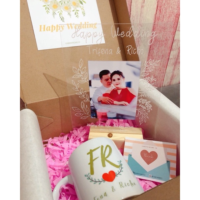 

hampers gift box kado ultah kado wisuda kado wedding