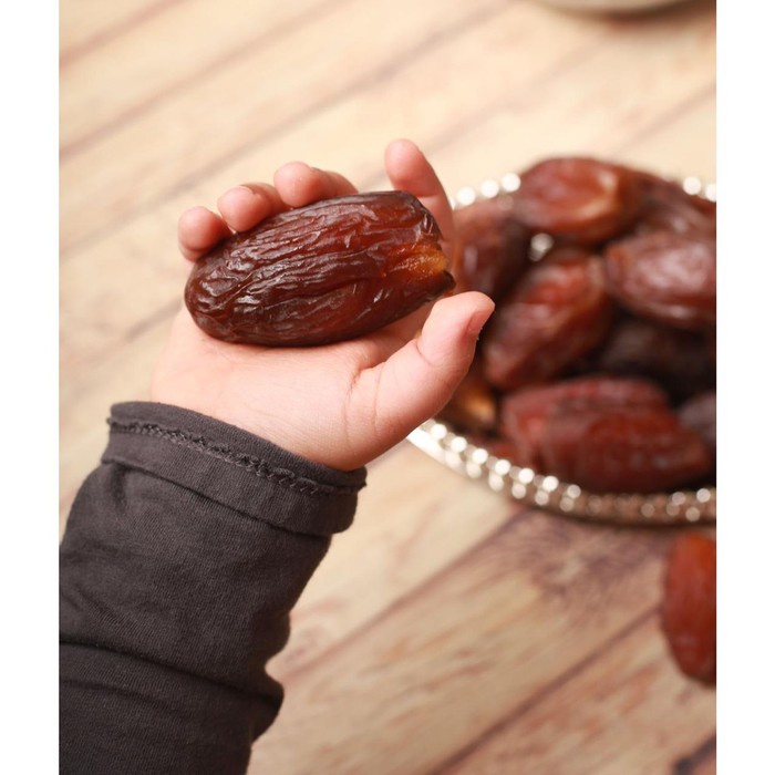 

kurma medjool jumbo california 1kg