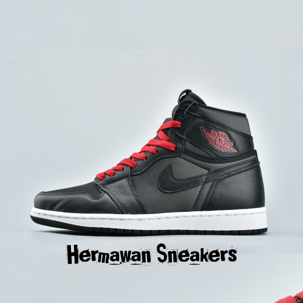 Sepatu Nike Air Jordan 1 Black Satin Premium