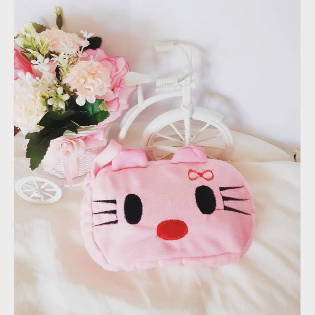 

Tempat pencil dan kosmetik kartun