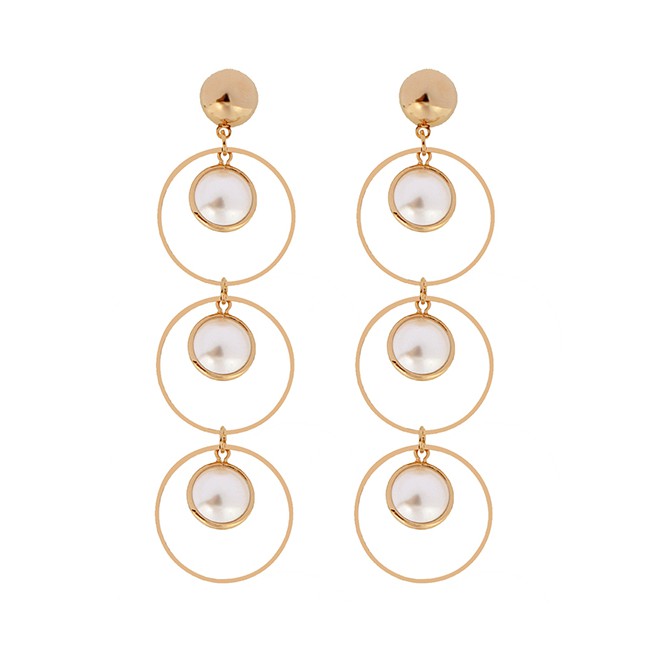 LRC Anting Tusuk Fashion Gold Metal Circle Interlocking Imitation Pearl Earrings F71778