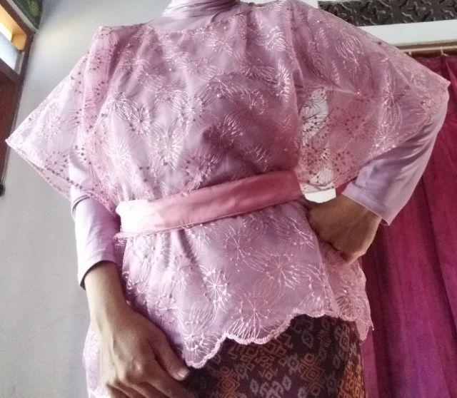 Outer Pearl Mutiara Daisy / Cape Pearl Daisy / Cape Tile Daisy Mutiara / Kebaya Tulle Tile Daisy