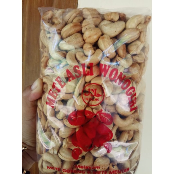 

Kacang Mete asli wonogiri (mete goreng, mete mentah, dan rasa balado)