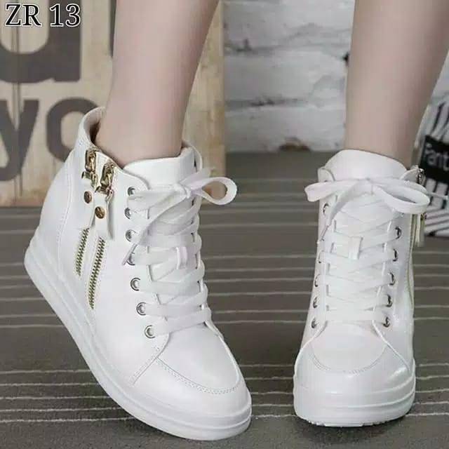 Cafana Sepatu Boots Wanita Resleting Dua SBO107 Boots & Ankle Boots
